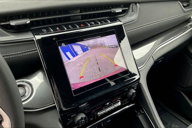 2023 Jeep Grand Cherokee Laredo 4x4