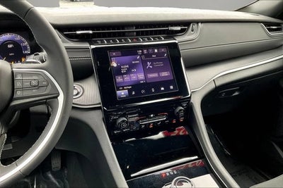2025 Jeep Grand Cherokee Laredo X 4x4