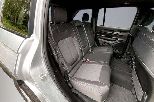 2025 Jeep Grand Cherokee Laredo X 4x4