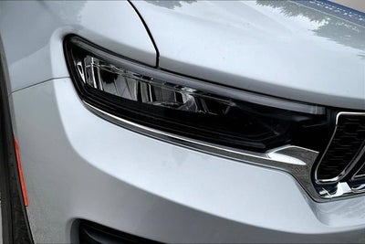 2025 Jeep Grand Cherokee Laredo X 4x4