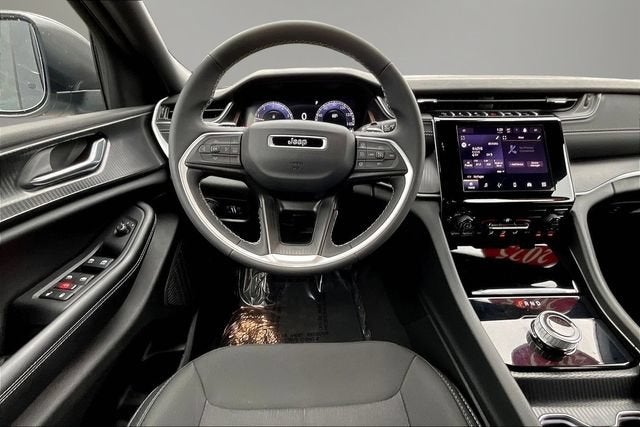 2025 Jeep Grand Cherokee Laredo X 4x4