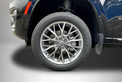 2022 Jeep Grand Cherokee Summit