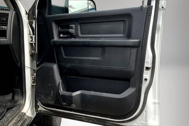 2017 RAM 1500 Tradesman Crew Cab 4x4 6'4" Box