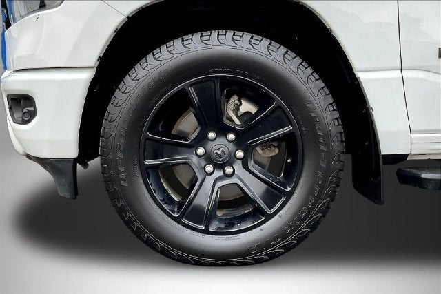 2020 RAM 1500 Big Horn Crew Cab 4x4 5'7" Box