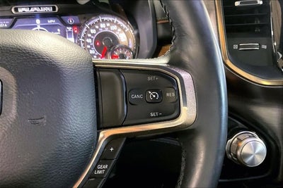 2020 RAM 1500 Laramie Longhorn Crew Cab 4x4 5'7" Box