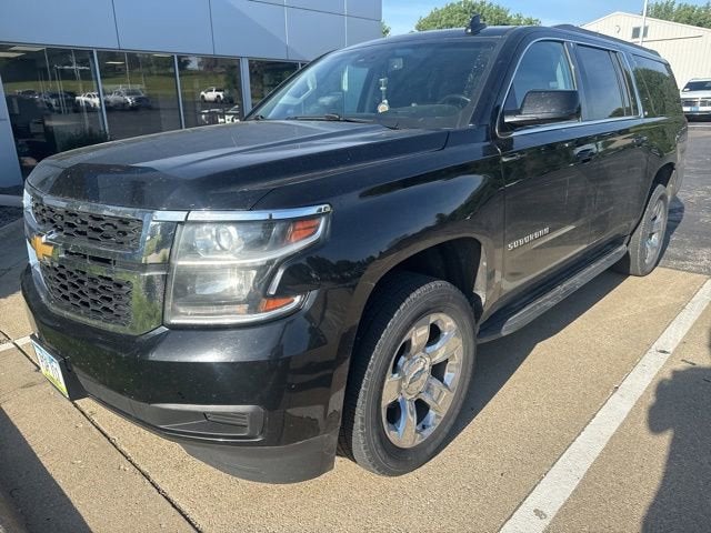 Used 2017 Chevrolet Suburban LT with VIN 1GNSKHKC8HR180593 for sale in Algona, IA