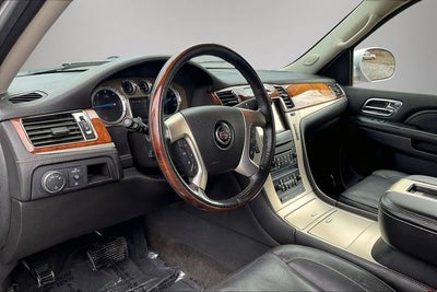 2013 Cadillac Escalade Platinum Edition