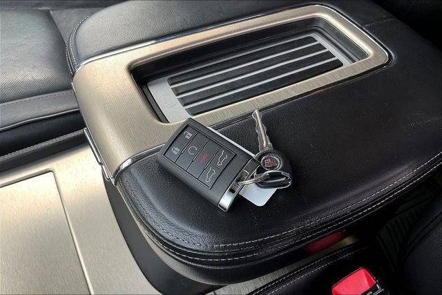 2013 Cadillac Escalade Platinum Edition