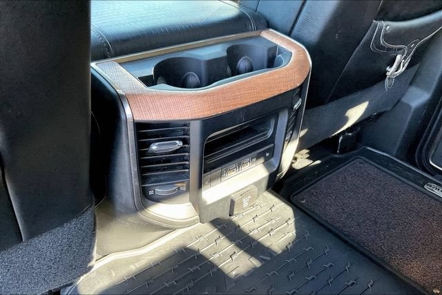 2020 RAM 3500 Laramie Longhorn Crew Cab 4x4 8' Box