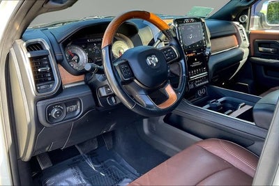 2020 RAM 3500 Laramie Longhorn Crew Cab 4x4 8' Box