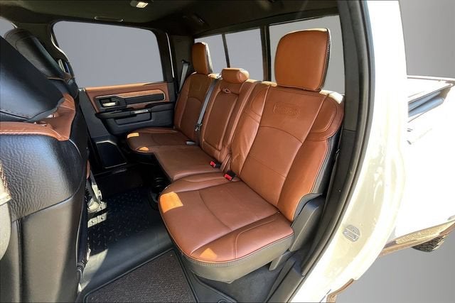 2020 RAM 3500 Laramie Longhorn Crew Cab 4x4 8' Box
