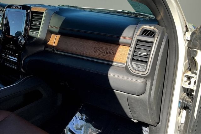 2020 RAM 3500 Laramie Longhorn Crew Cab 4x4 8' Box