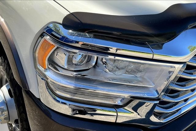 2020 RAM 3500 Laramie Longhorn Crew Cab 4x4 8' Box