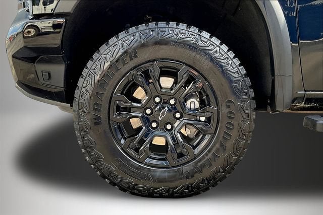 2025 Chevrolet Silverado 1500 ZR2