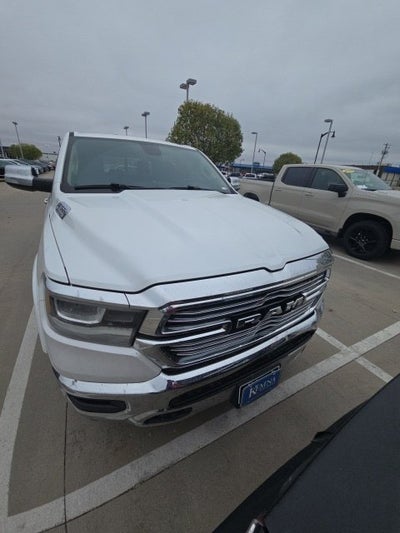 2020 RAM 1500 Laramie Crew Cab 4x4 5'7" Box