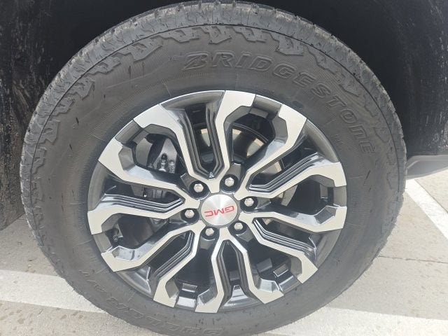 2024 GMC Canyon Denali