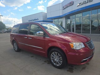 2014 Chrysler Town &amp; Country Touring-L