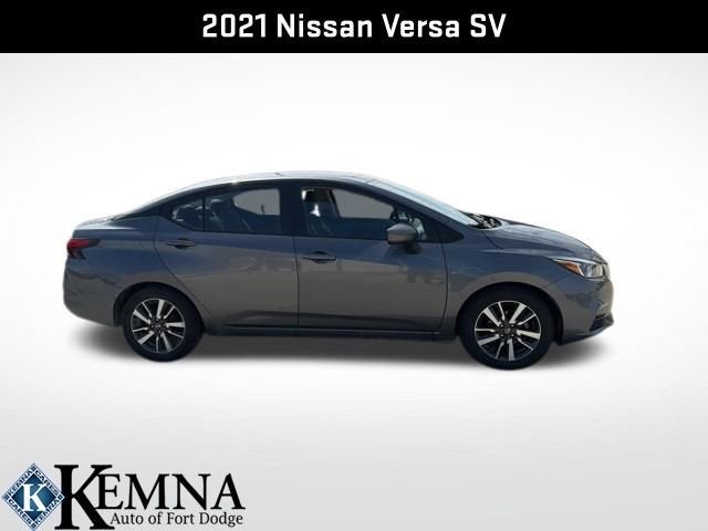 2021 Nissan Versa SV Xtronic CVT