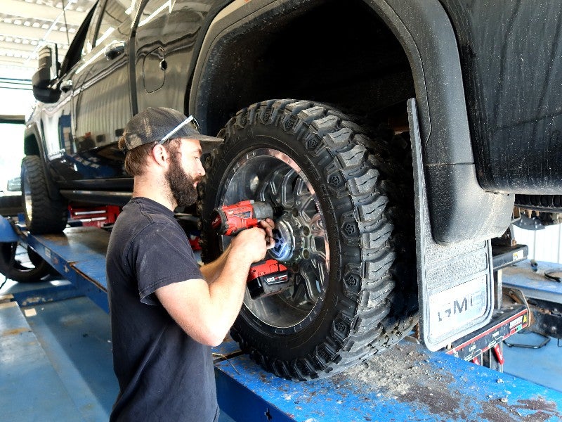Tire and alignment service at Kemna Quick Lane